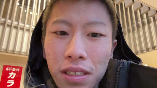 こまち👀の配信のサムネイル画像