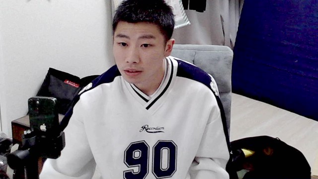 こまち👀の配信のサムネイル画像