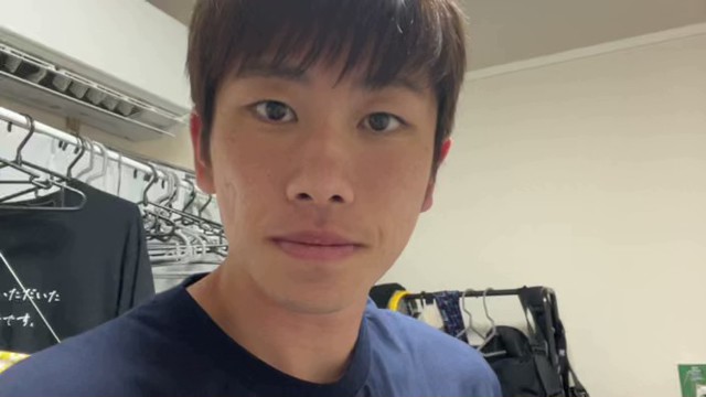 こまち👀の配信のサムネイル画像