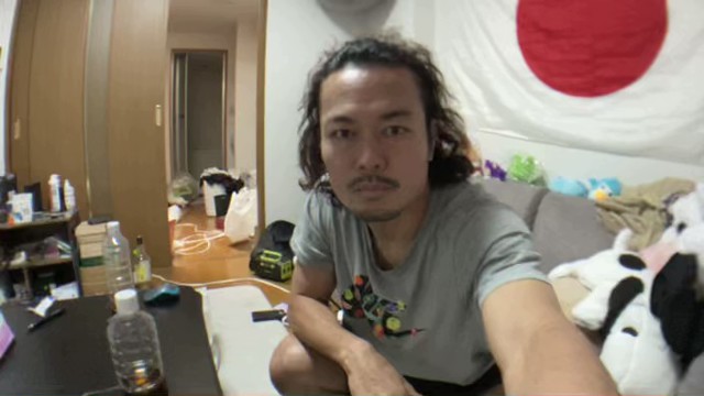 三杯目ひかるの配信のサムネイル画像