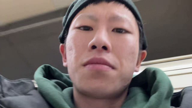 こまち👀の配信のサムネイル画像