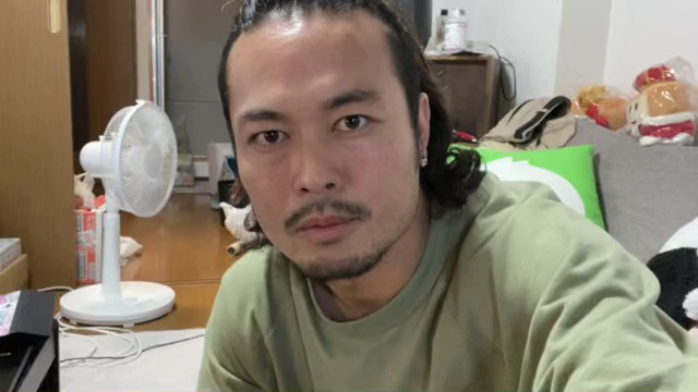 三杯目ひかるの配信のサムネイル画像