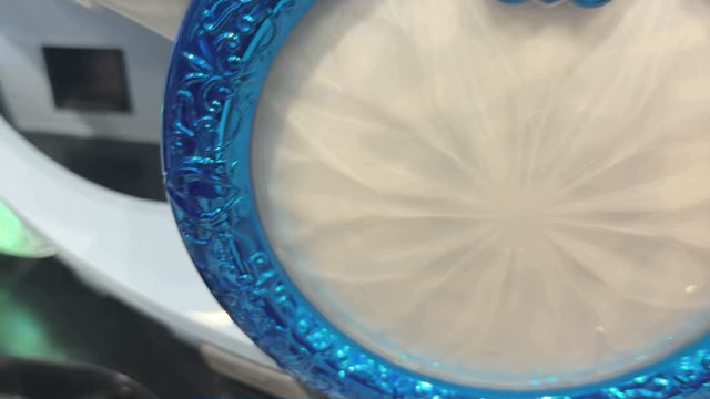 こまい！！！の配信のサムネイル画像
