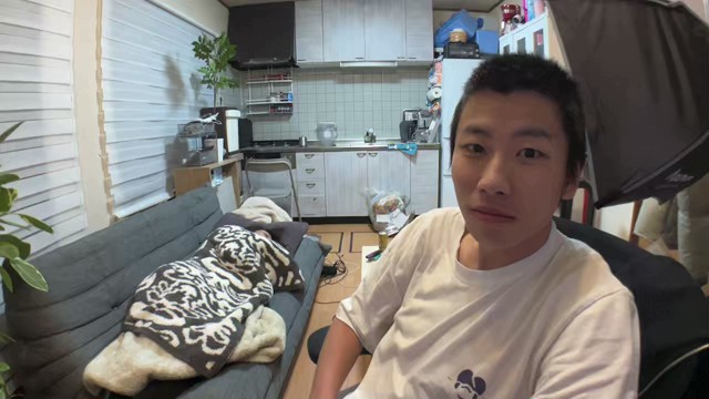 こまち👀の配信のサムネイル画像