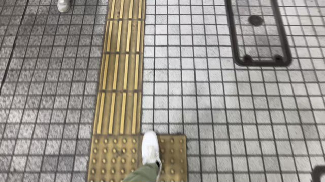 こまい！！！の配信のサムネイル画像