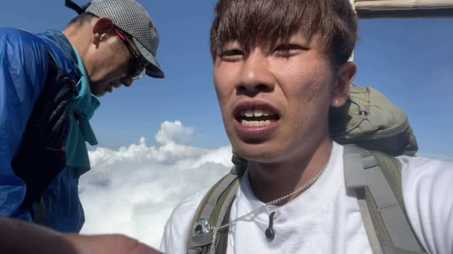 こまち👀の配信のサムネイル画像