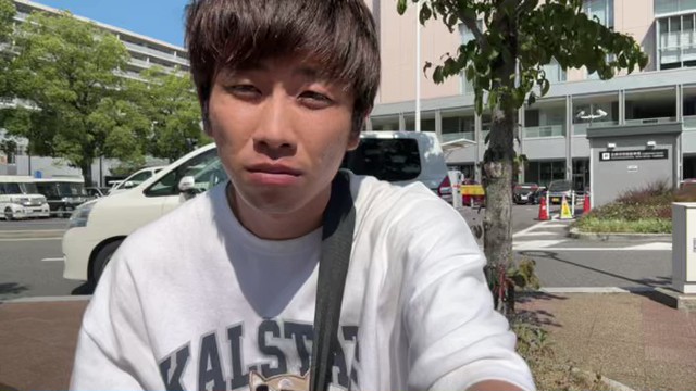 こまち👀の配信のサムネイル画像