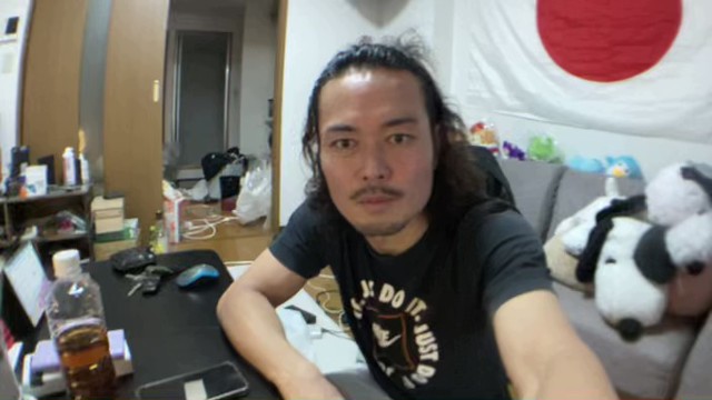 三杯目ひかるの配信のサムネイル画像