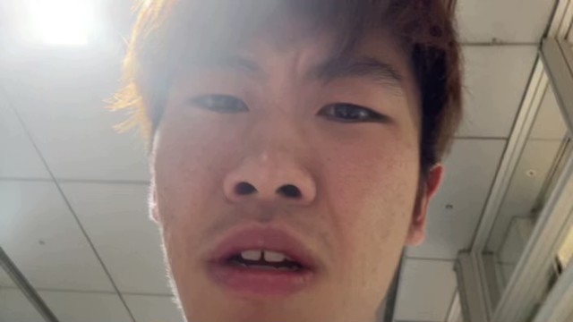 こまち👀の配信のサムネイル画像