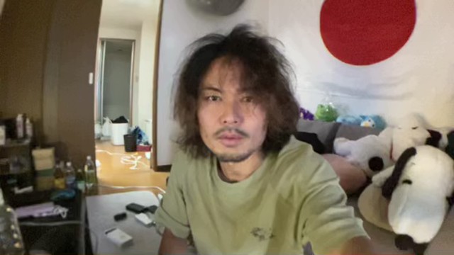 三杯目ひかるの配信のサムネイル画像