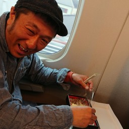 村越周司 芸人引退記念「もうこのギャグ、あげるわ」
