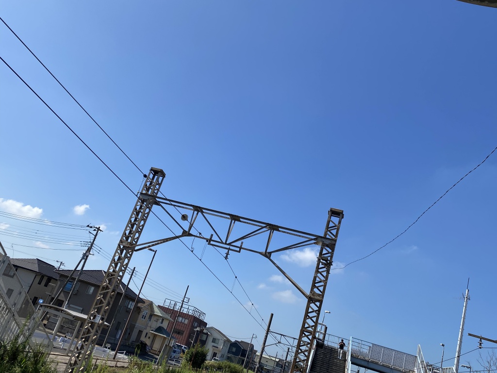 屋根が無い駅〜♪

