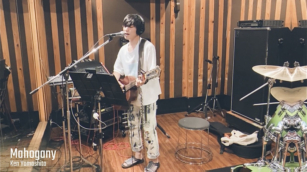 久しぶりにスタジオで歌いました。

