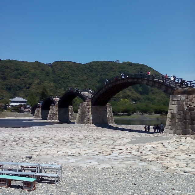 今回は、山口県の岩国市をぶらり旅しました。錦帯橋の