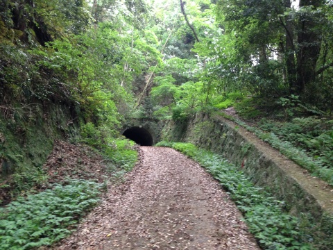 笠間城址の　トンネル