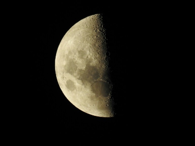 Moon taken by coolpix p 900