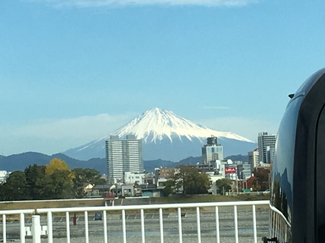 午前中、出掛けた時に撮った富士山