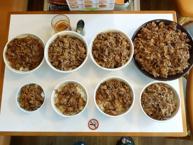 けいさんVSキング牛丼

