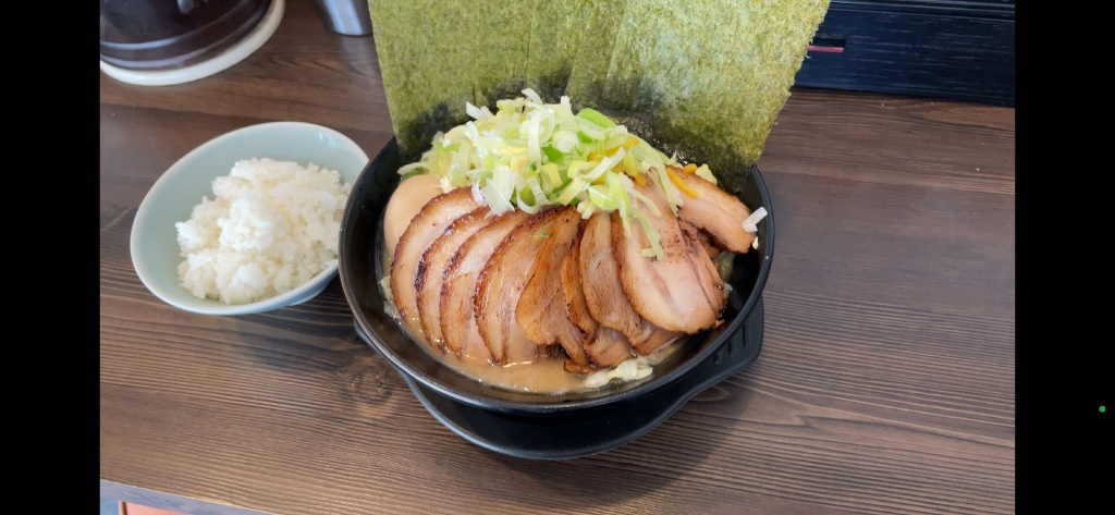 今週6/18(水)は約1ヶ月ぶりの麺家さやか🥰で塩か醤油味
