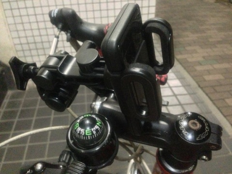 自転車用のiPhoneホルダーを買い換えた。