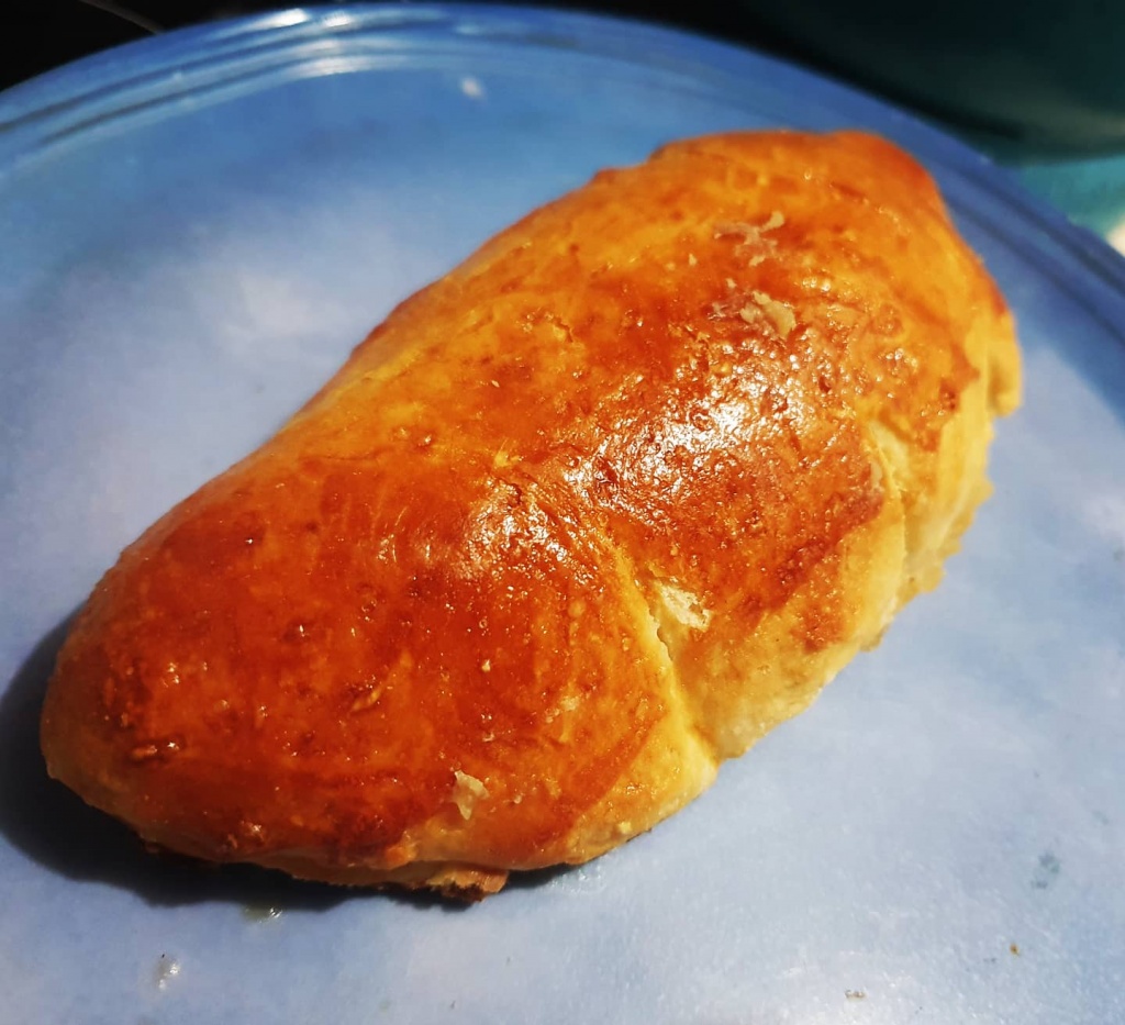 My kodawari style of cream bun 🥰