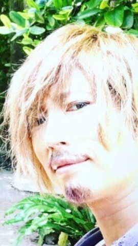 17時からV系(ブサイクの略)カラオケ配信やります！