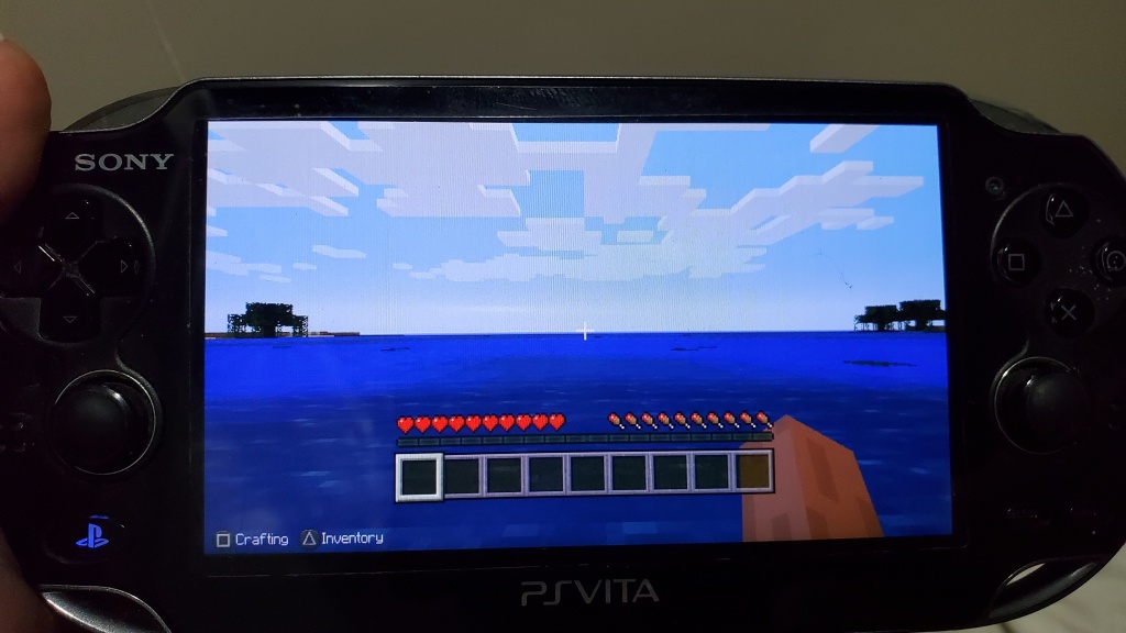 I just found out that Minecraft is in vita :) ! Pe