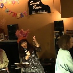 ～さが　ゆき　お誕生日会　poeta feriz～　 さが　ゆき(Vo)　宮野　裕司(As)　小太刀　のばら(P)